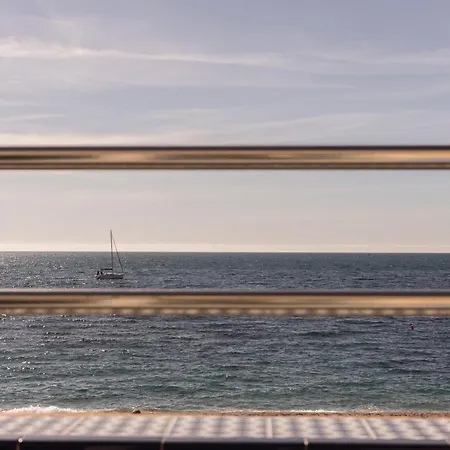 Orilla Playa Aguadulce (Almeria)
