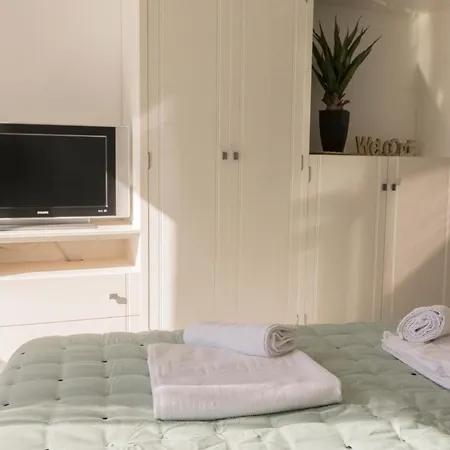 Orilla Playa 아파트 아구아둘세