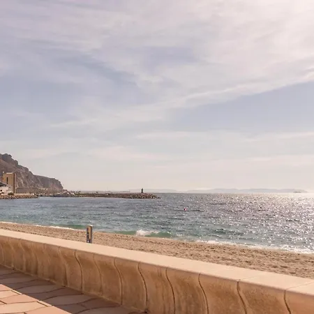 Orilla Playa 아파트 아구아둘세